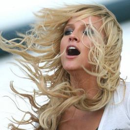 Ashlee Simpson - Enter