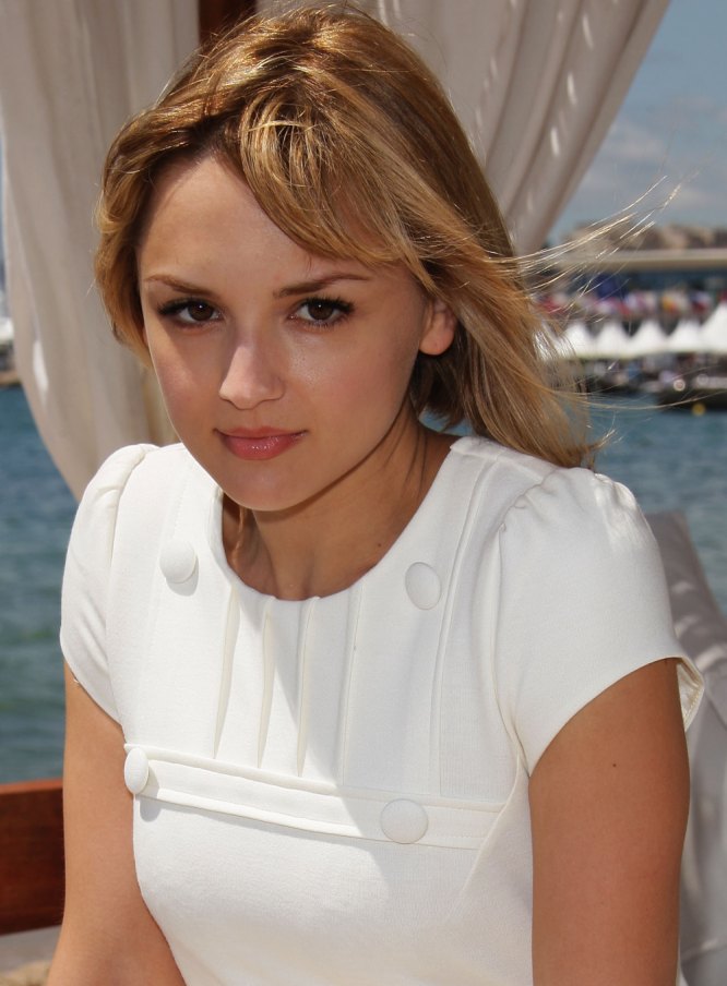 >Rachel Leigh Cook