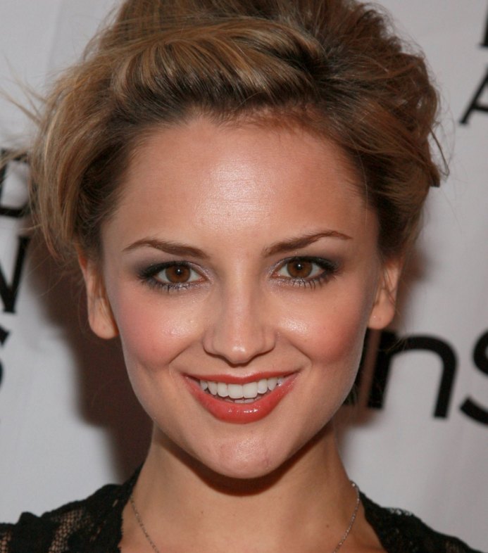 >Rachel Leigh Cook