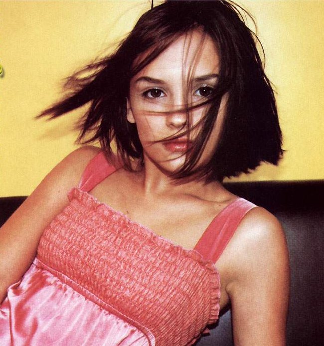 >Rachel Leigh Cook