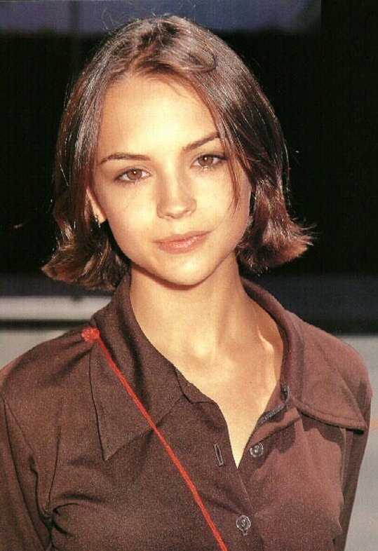 >Rachel Leigh Cook