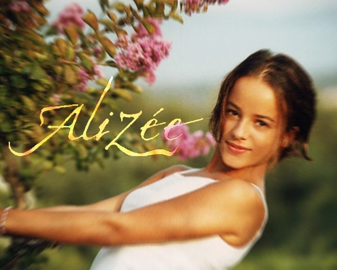 >Alizee