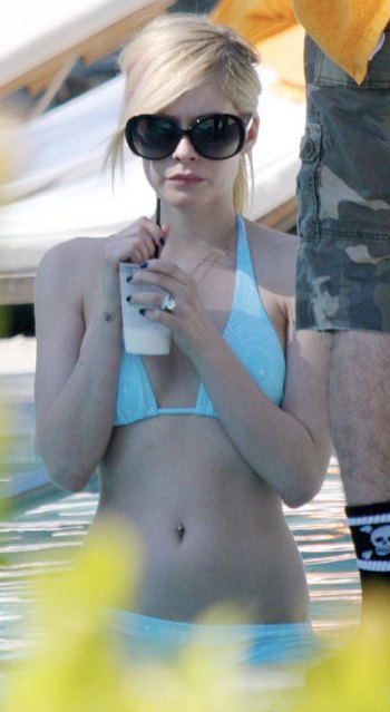 >Avril Lavigne
