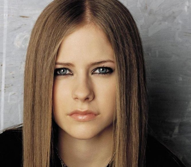 >Avril Lavigne