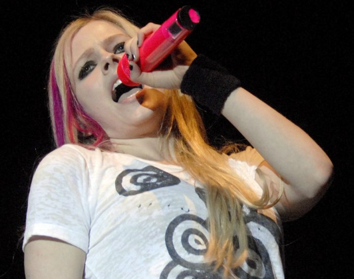 >Avril Lavigne