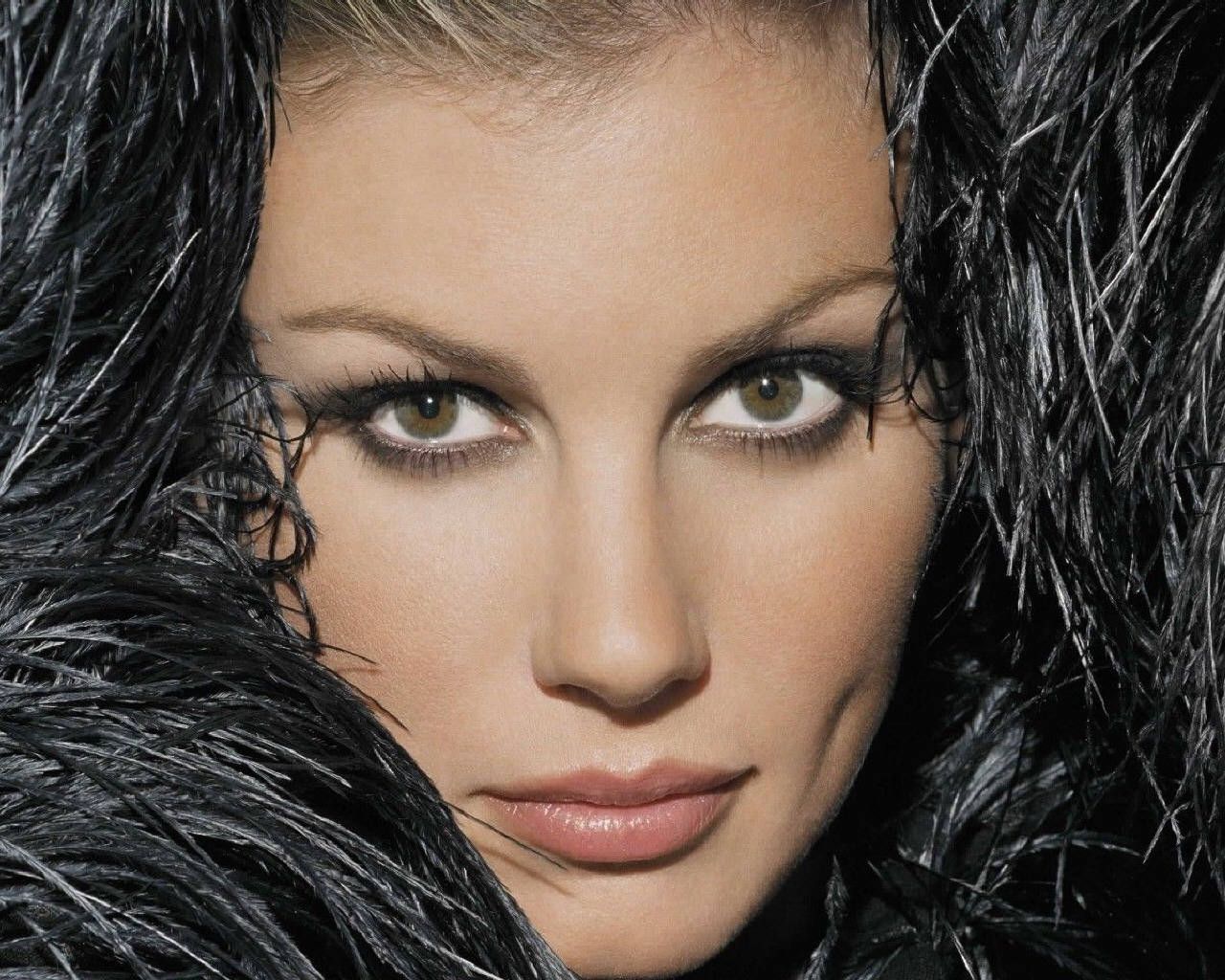 >Faith Hill