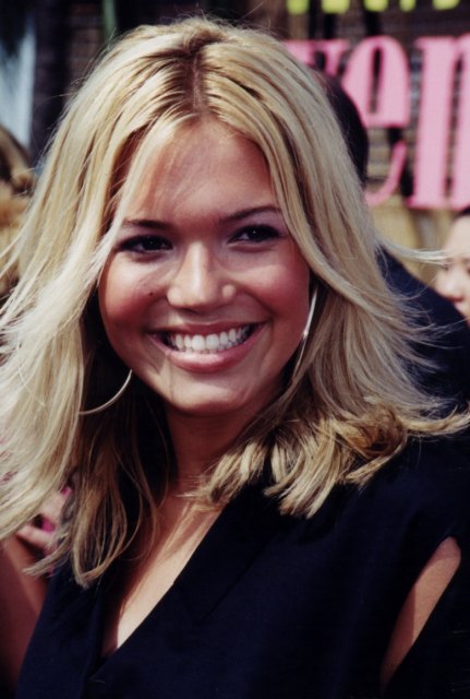 >Mandy Moore