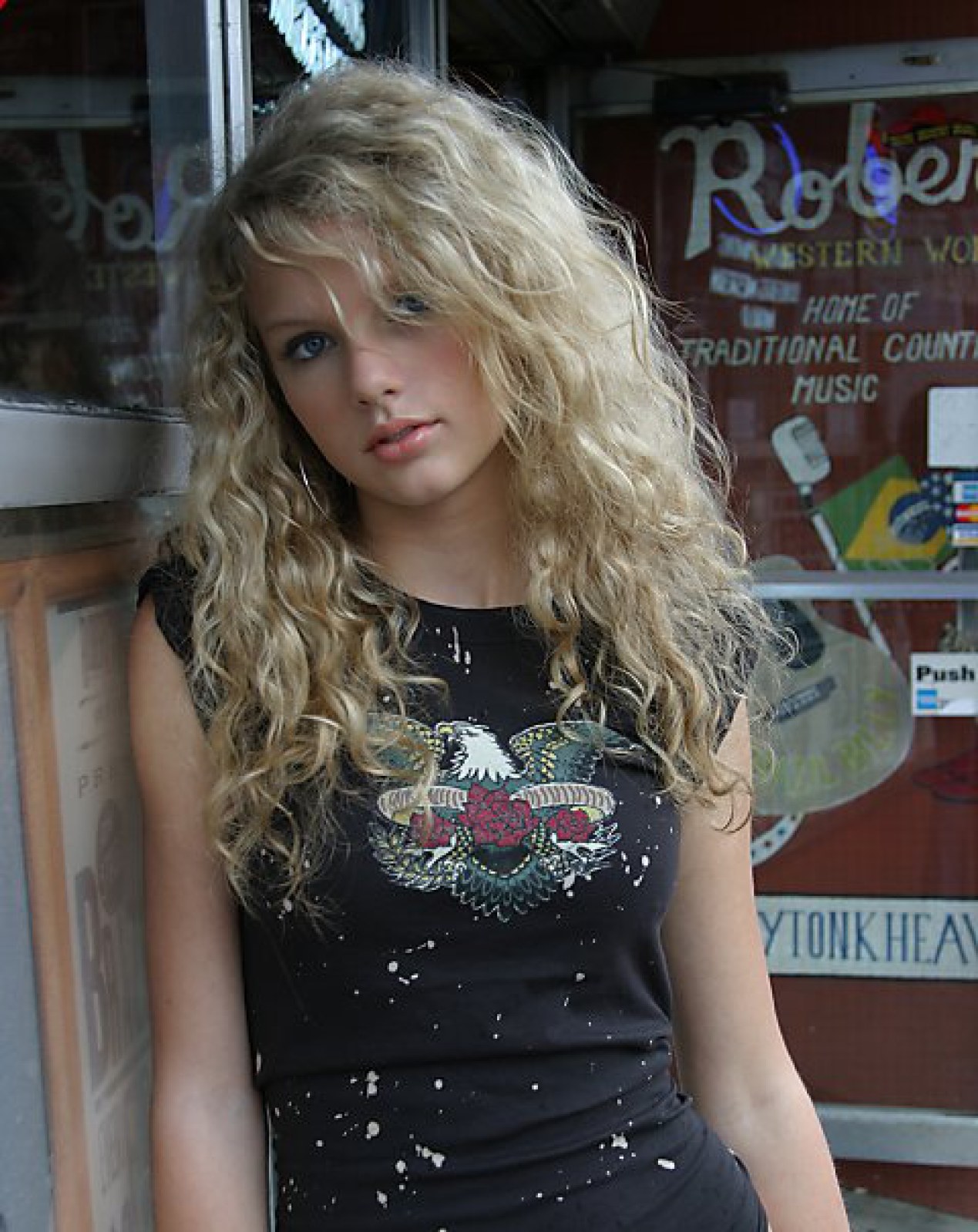 >Taylor Swift