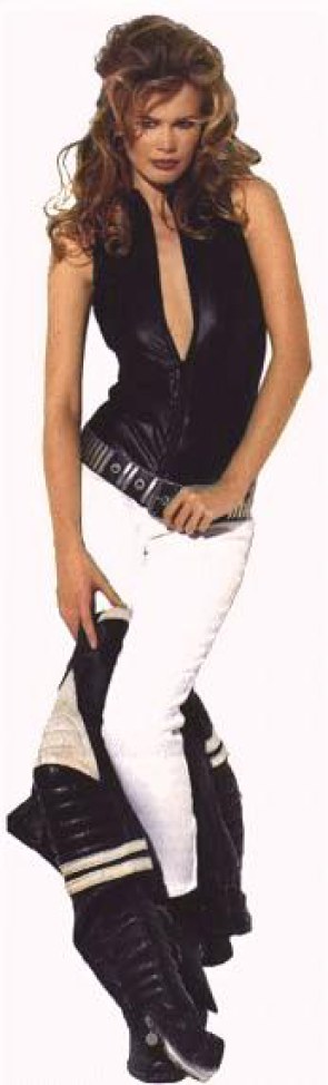 >Claudia Schiffer