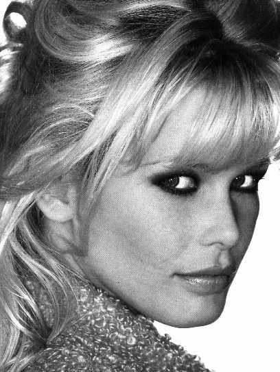 >Claudia Schiffer