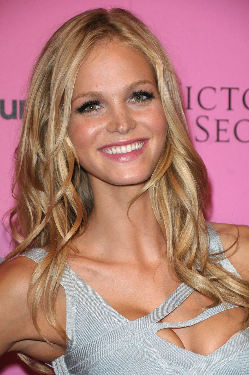 >Erin Heatherton