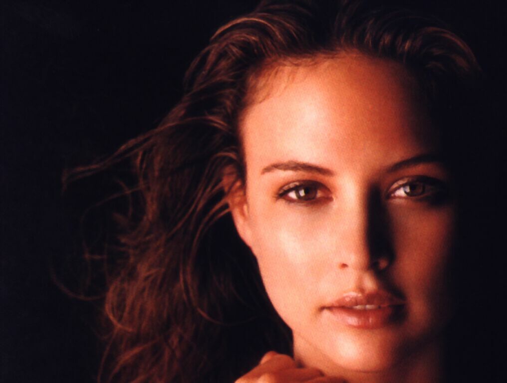 >Josie Maran