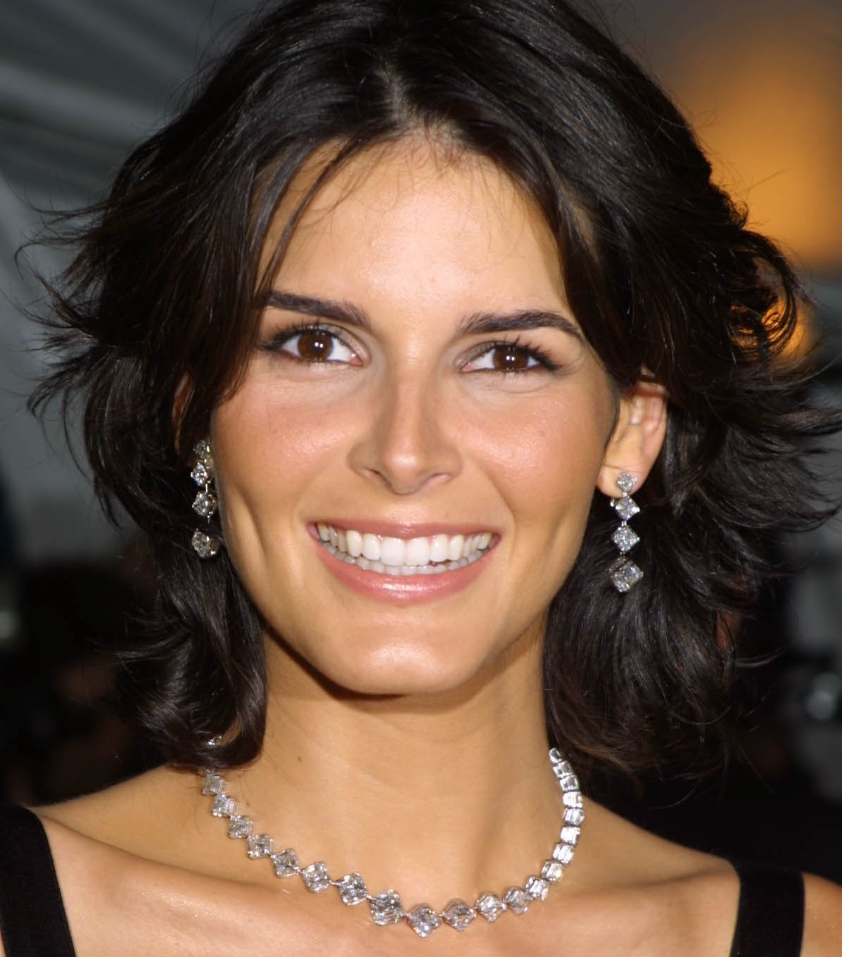 >Angie Harmon