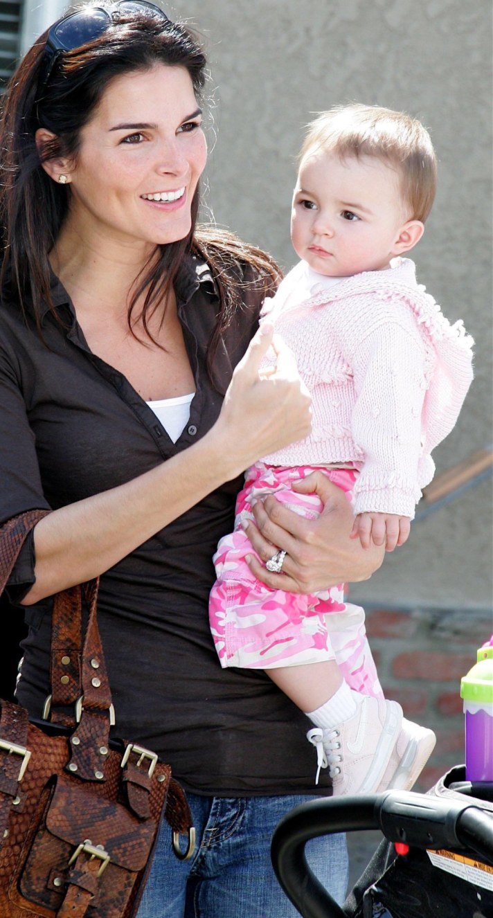 >Angie Harmon