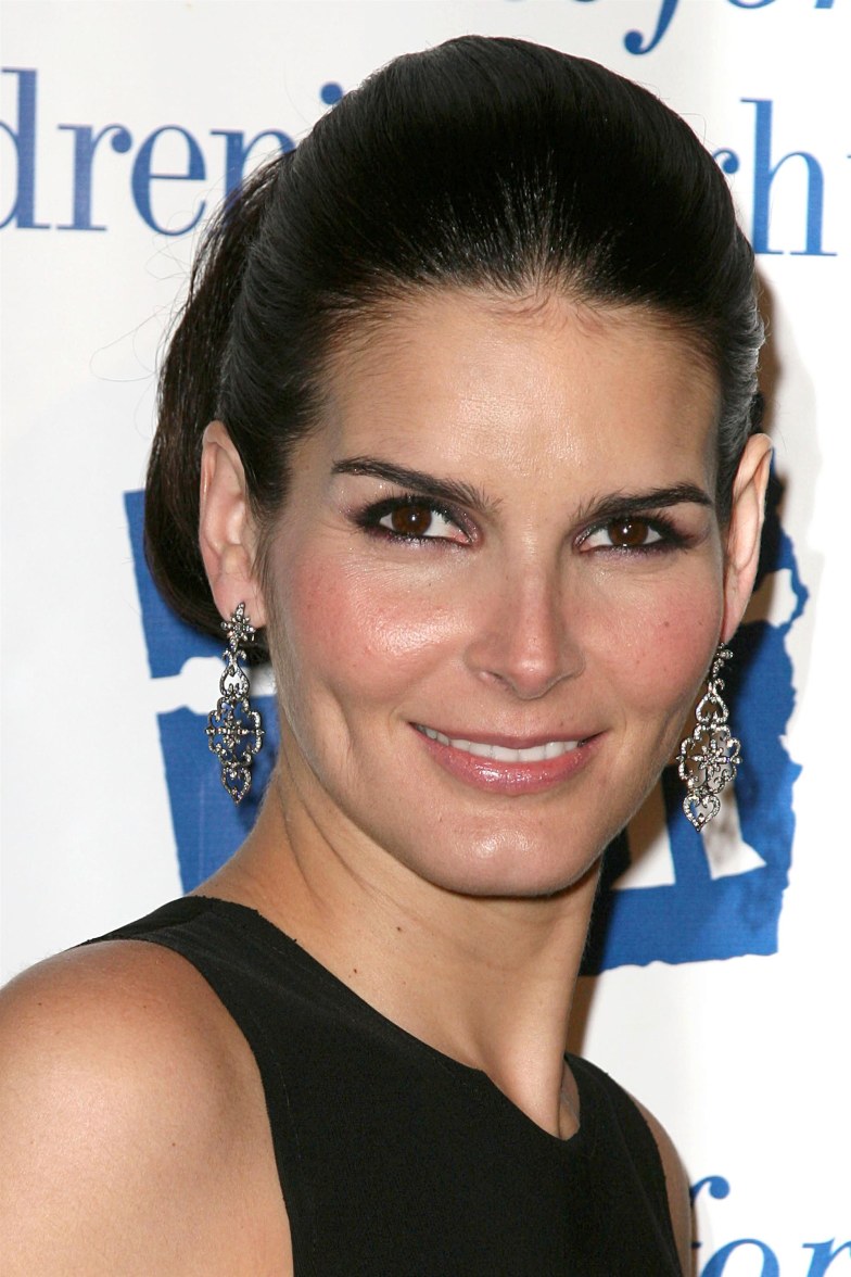 >Angie Harmon