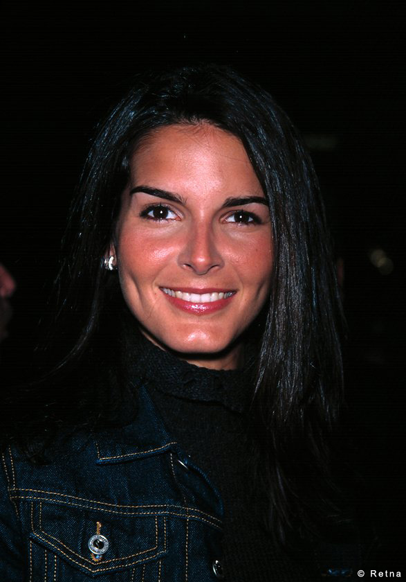 >Angie Harmon