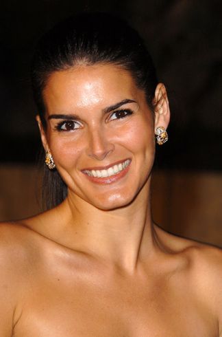 >Angie Harmon