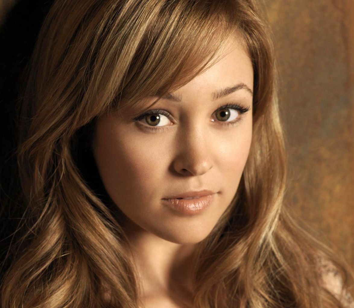 >Autumn Reeser