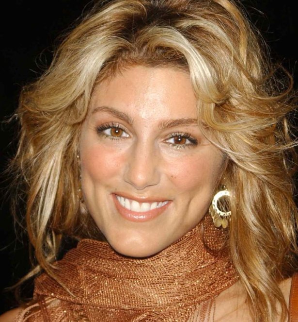 >Jennifer Esposito