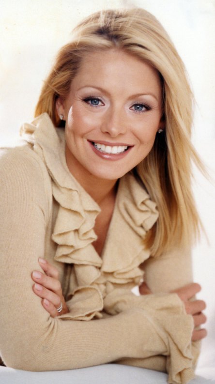 >Kelly Ripa