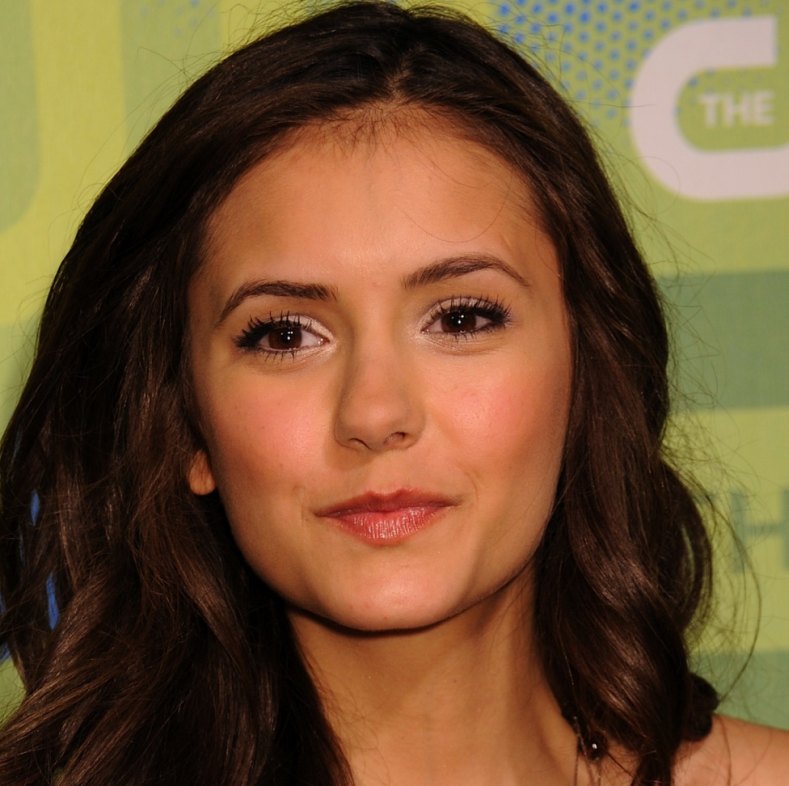 >Nina Dobrev