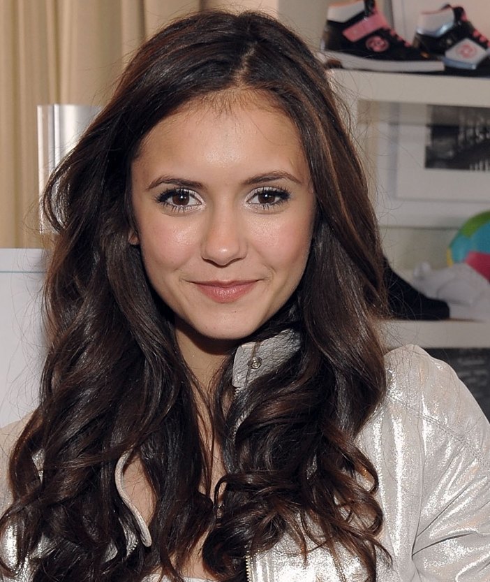 >Nina Dobrev