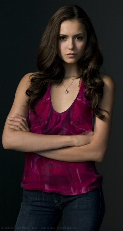 >Nina Dobrev