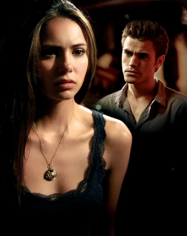 >Nina Dobrev