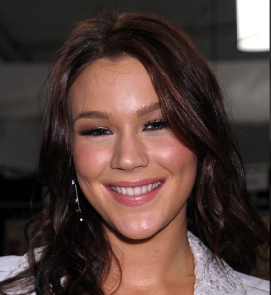 Browse over 600 sexy photos of Joss Stone in BC Hotties