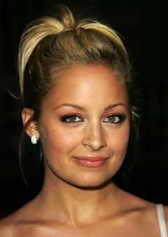 Nicole Richie - Enter