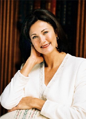 >Lynda Carter