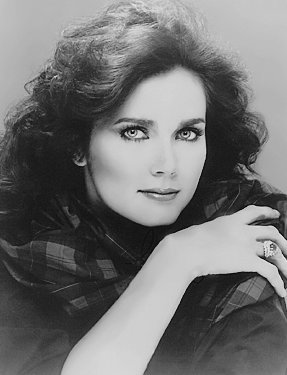 >Lynda Carter