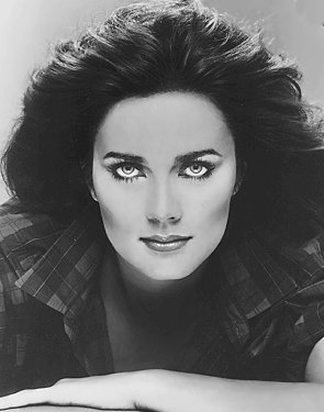 >Lynda Carter
