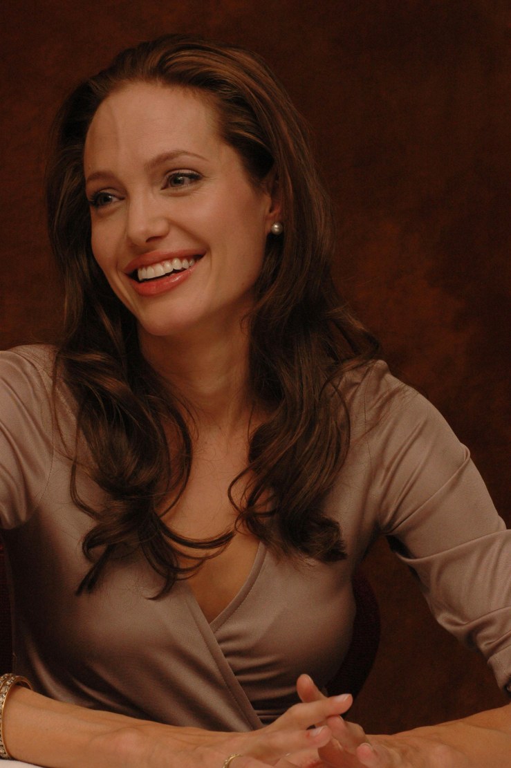 >Angelina Jolie