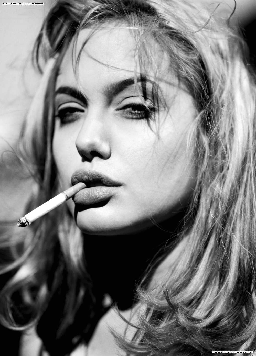 >Angelina Jolie