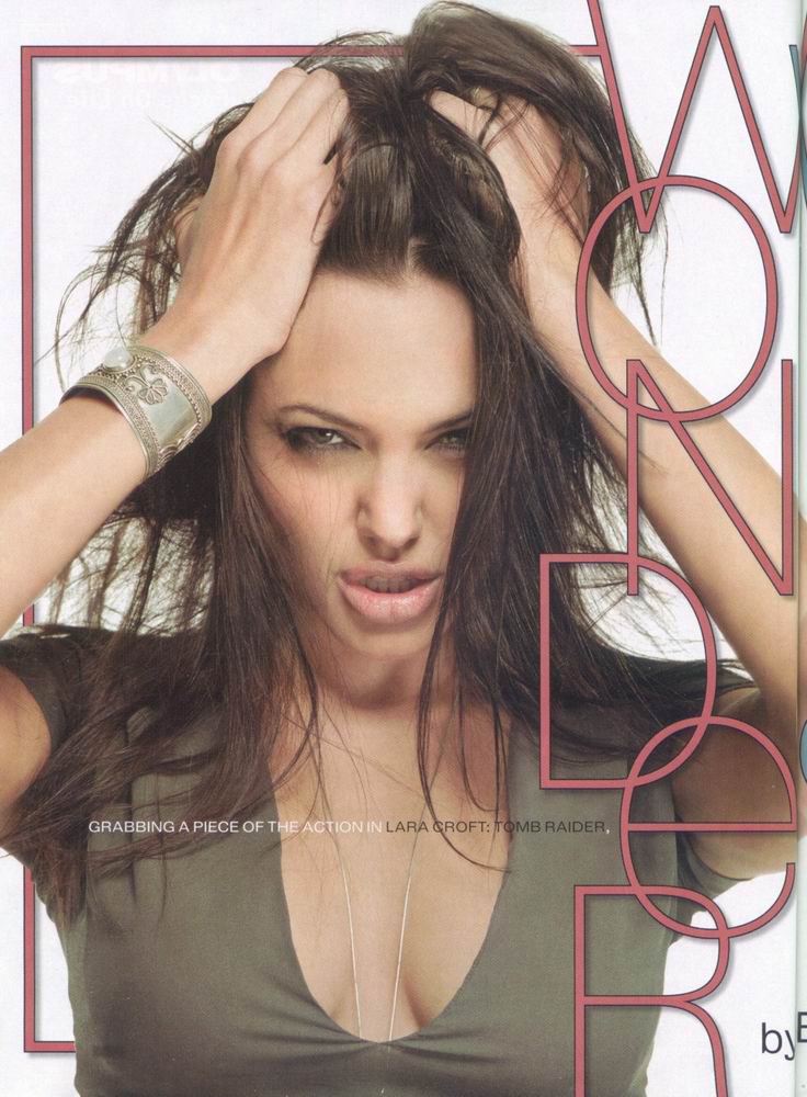 >Angelina Jolie