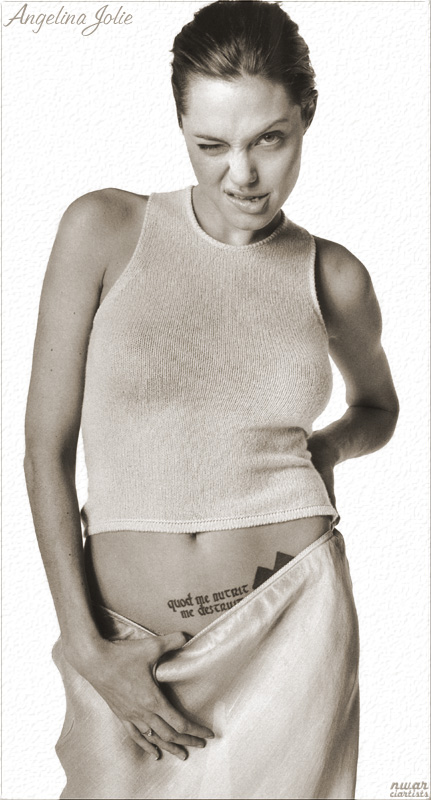 >Angelina Jolie