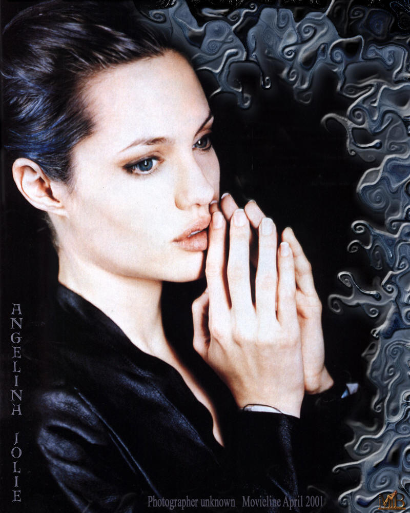 >Angelina Jolie