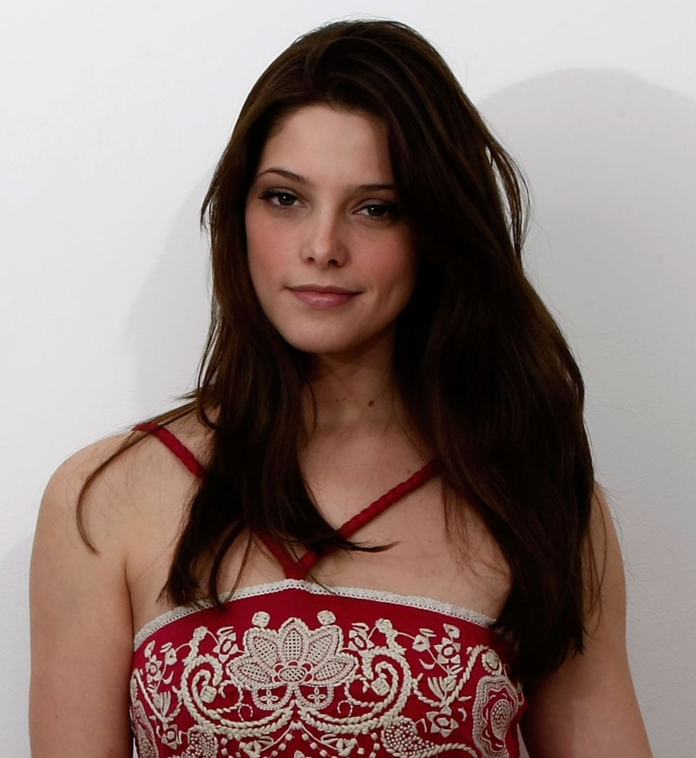 >Ashley Greene