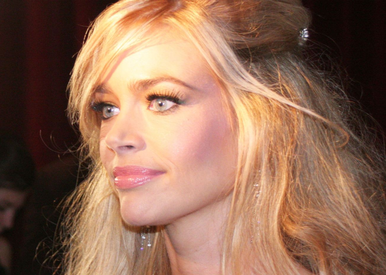 >Denise Richards