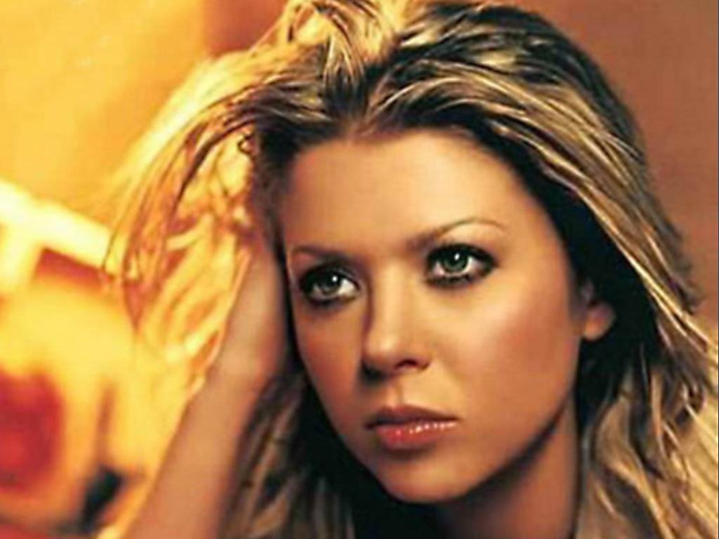 >Tara Reid