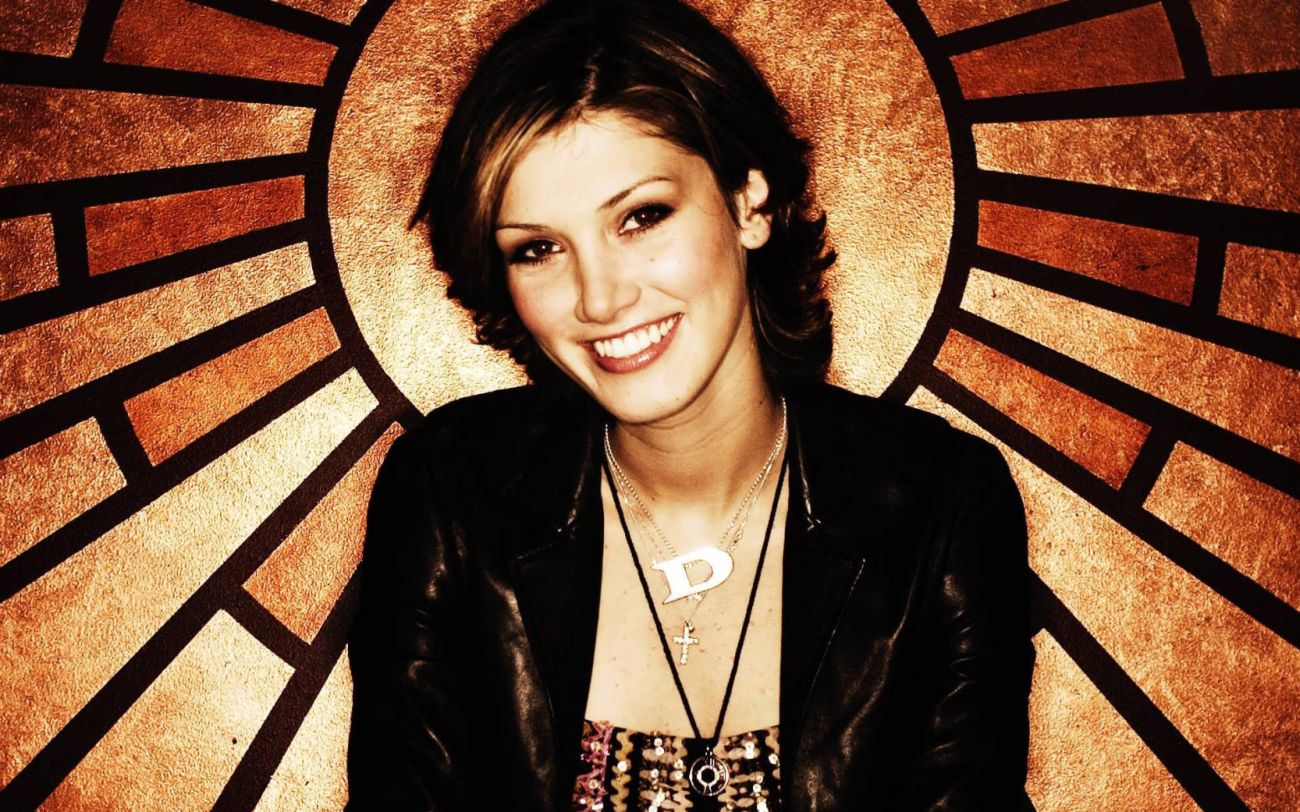 >Delta Goodrem