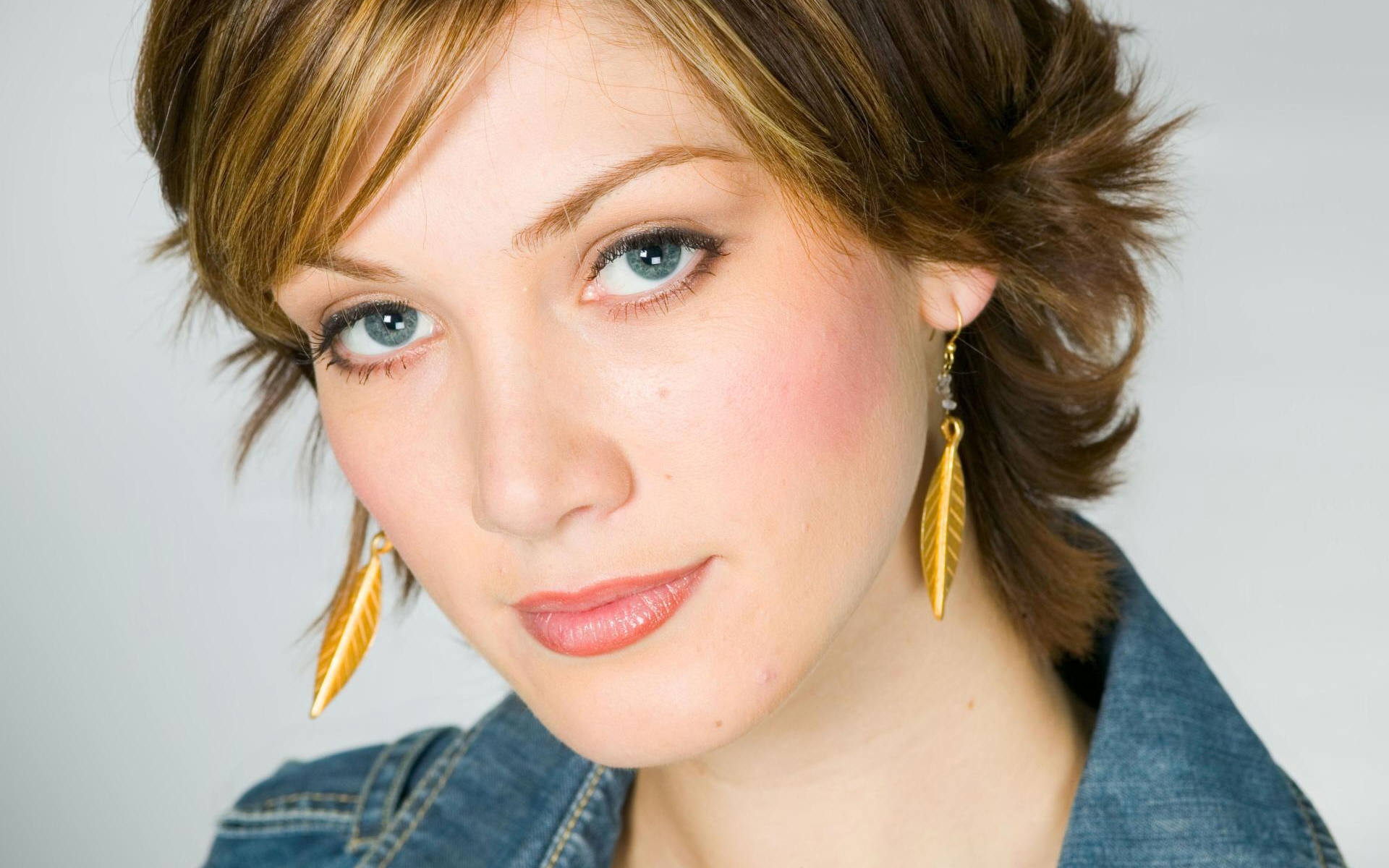 >Delta Goodrem
