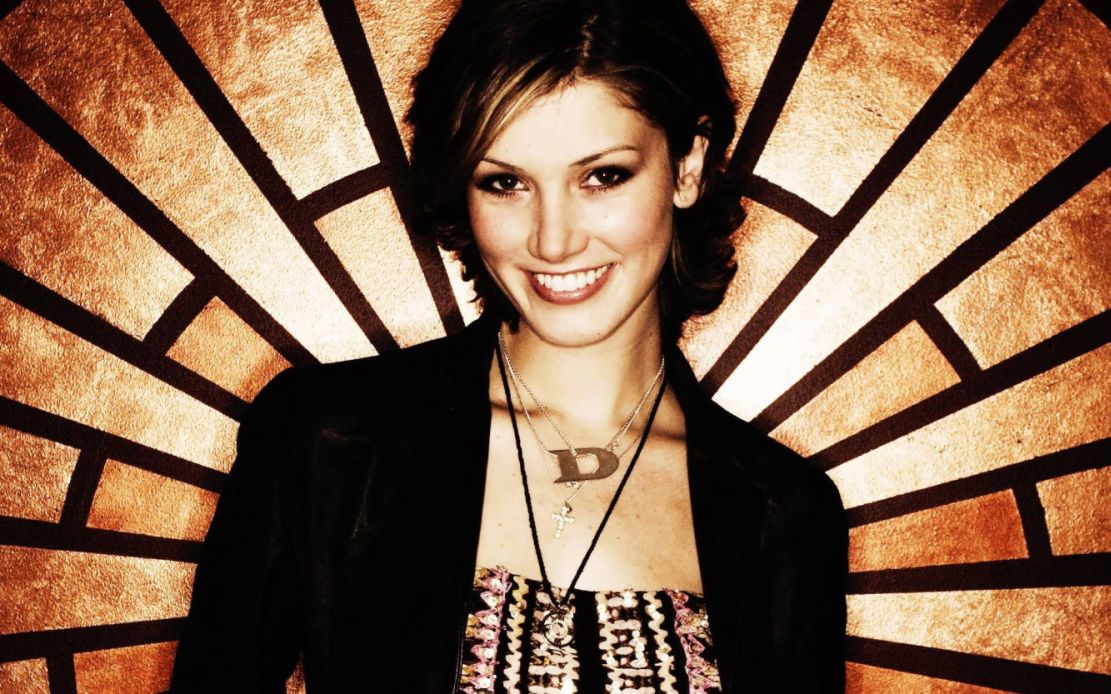 >Delta Goodrem