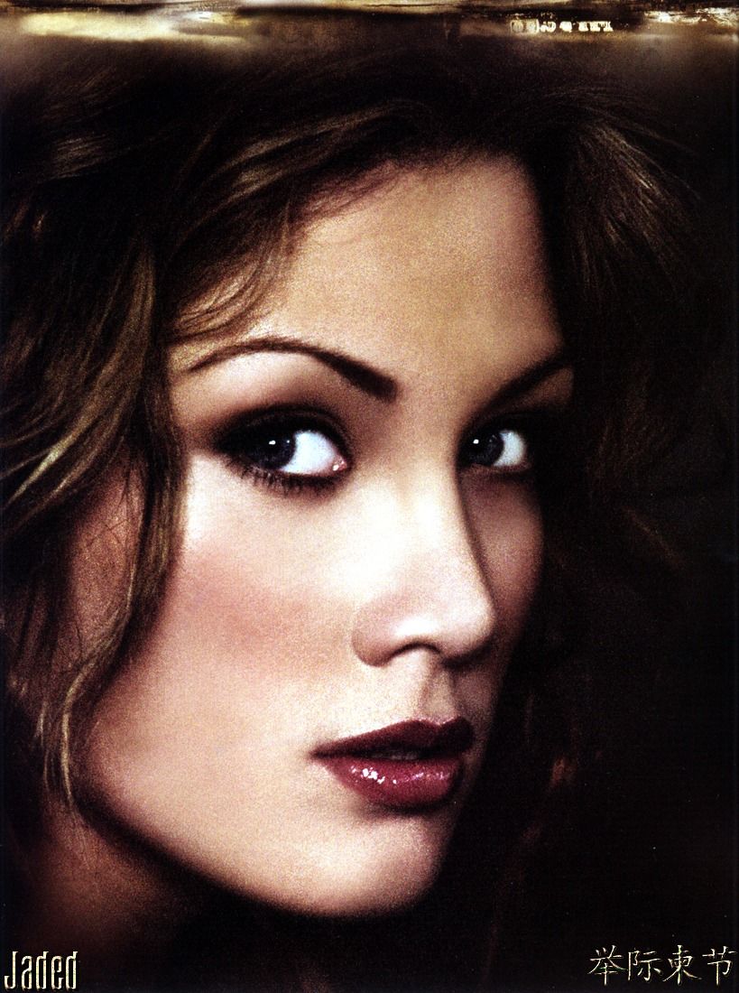 >Delta Goodrem