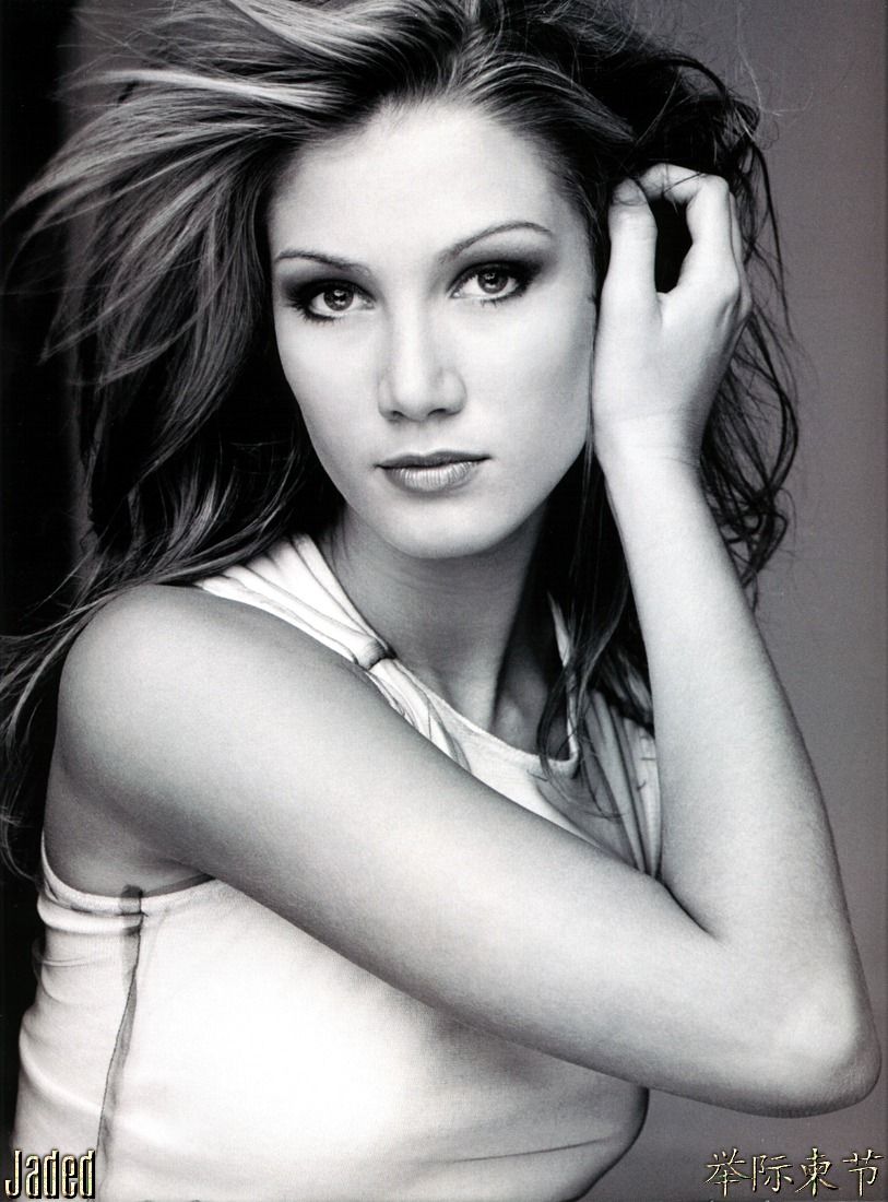 >Delta Goodrem