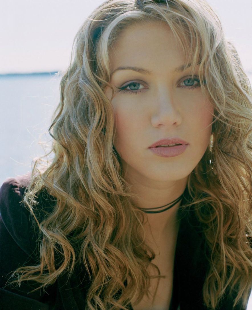 >Delta Goodrem