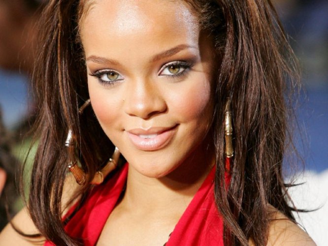 >Rihanna