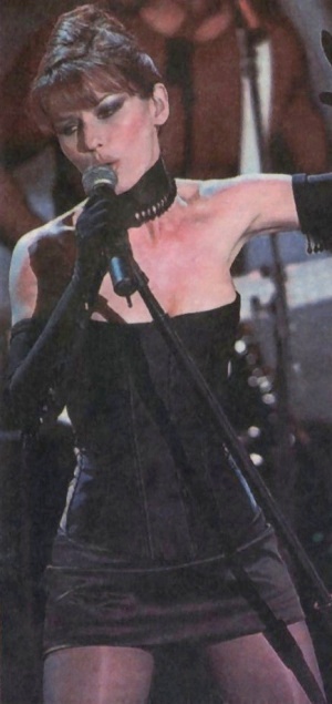 >Shania Twain