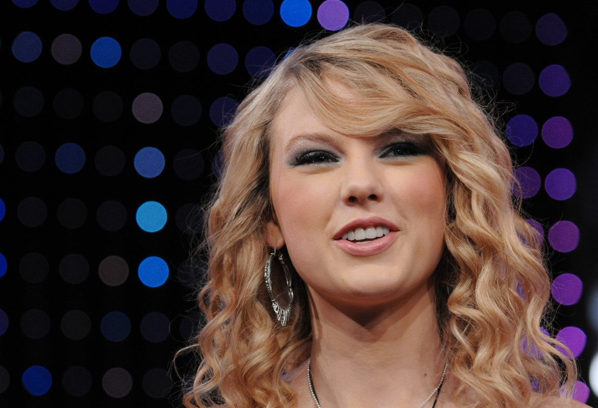 >Taylor Swift